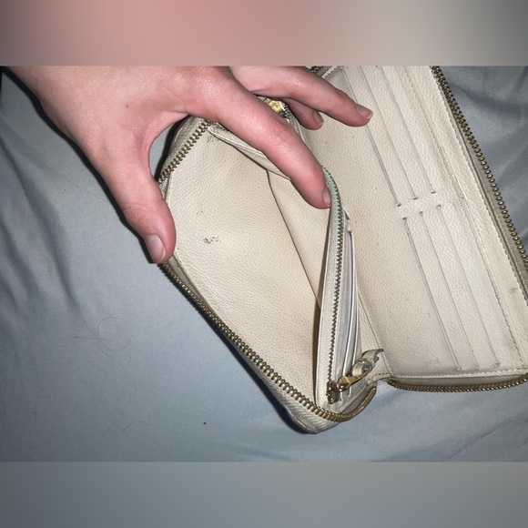 Black Louis Vuitton empreinte wallet - Picture 5 of 8